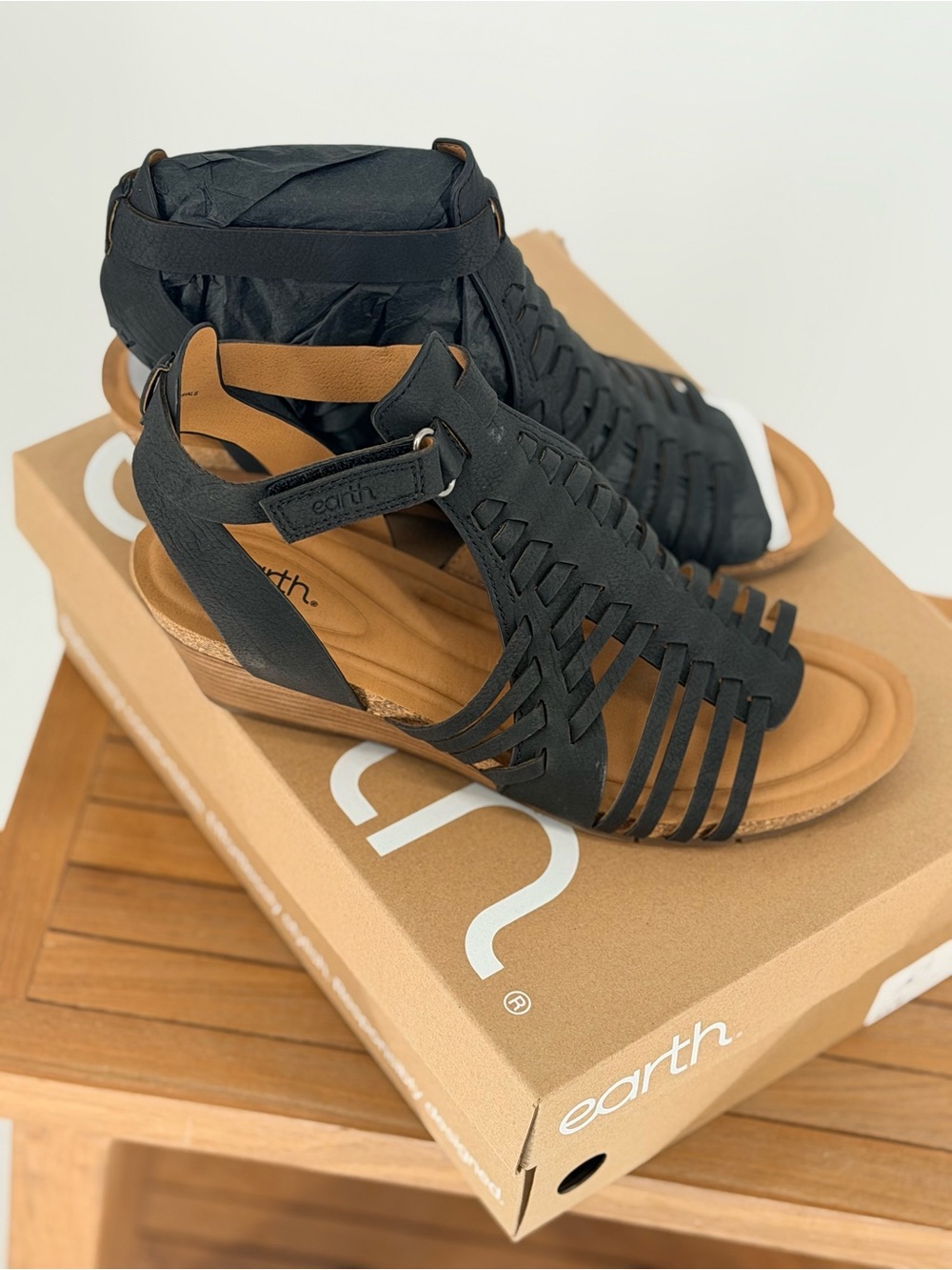 New Earth Black Woven HATTIE3 Leather Wedge Sandals size 9.5 M